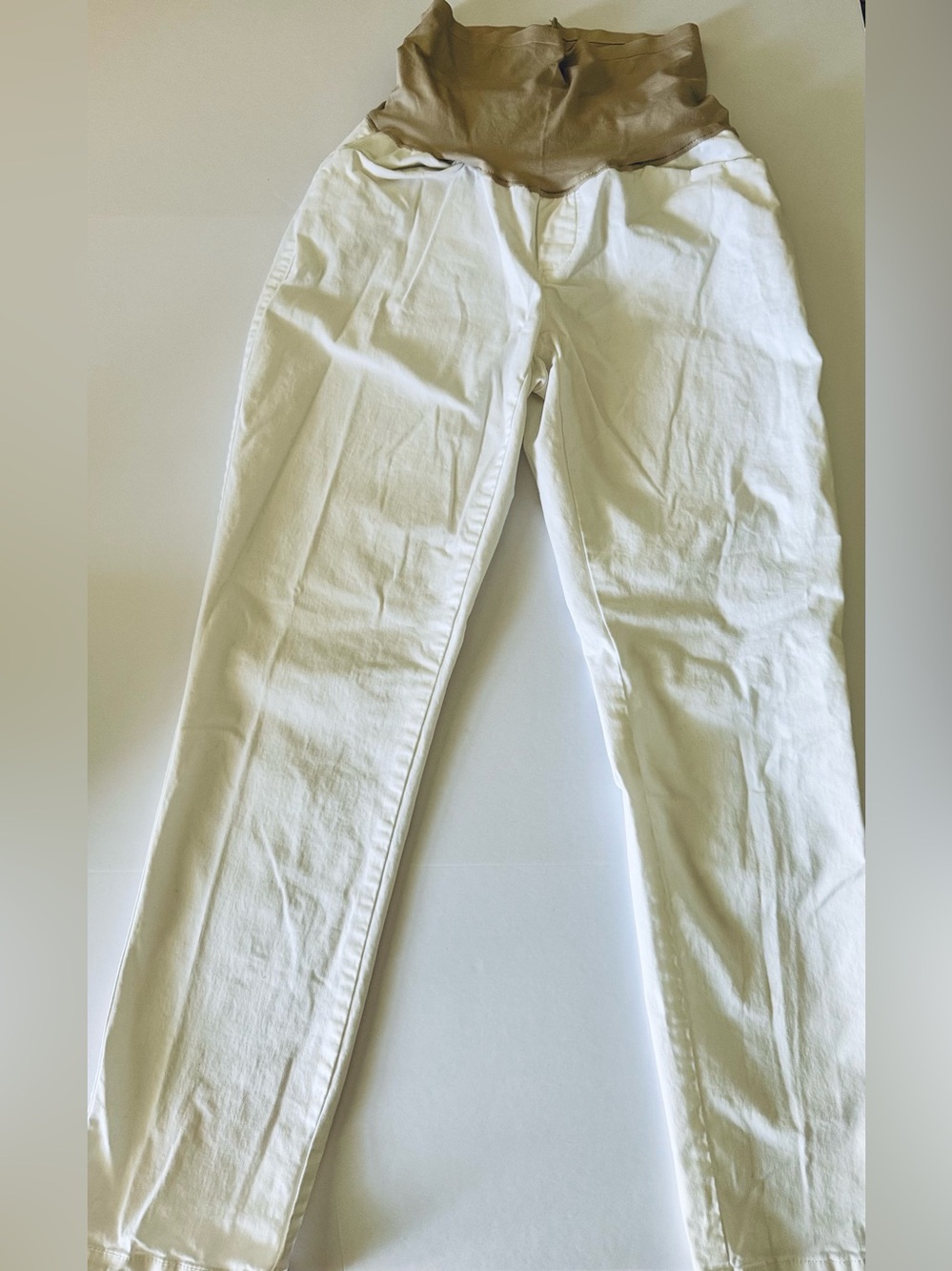 Women’s maternity size 2 GAP white long pants
